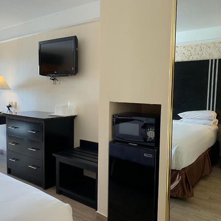 Texas Inn & Suites Pharr/San Juan Экстерьер фото
