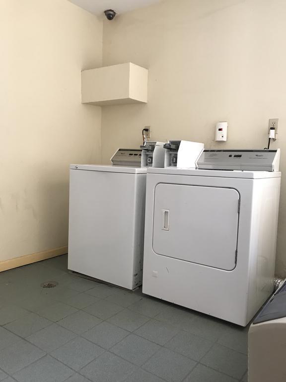 Texas Inn & Suites Pharr/San Juan Экстерьер фото